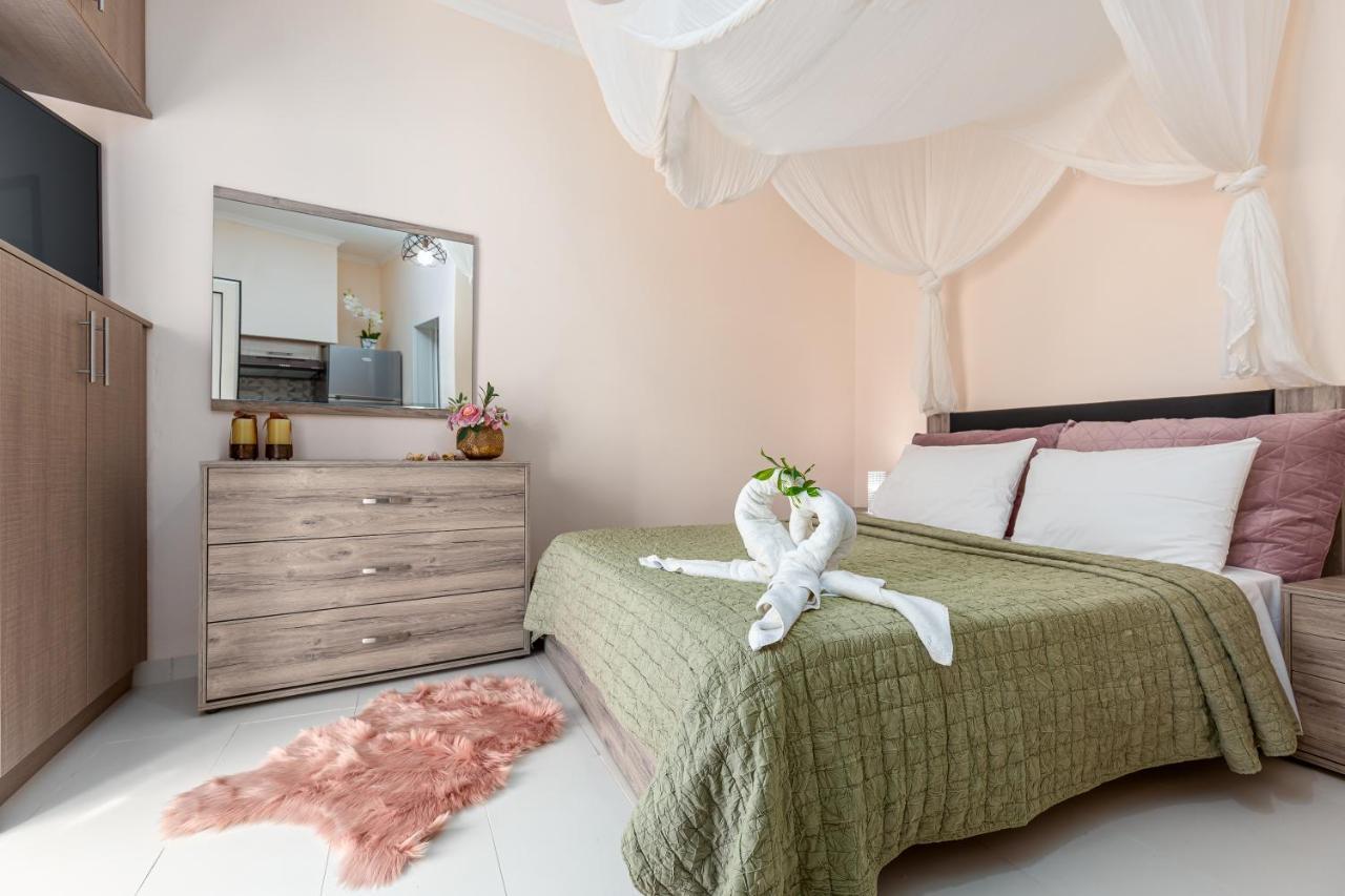 Fouki Apartments Ipsos Beach Екстер'єр фото