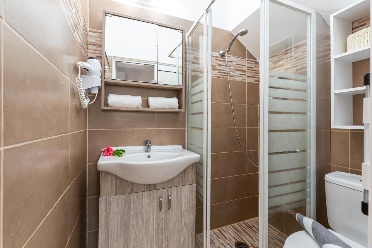 Fouki Apartments Ipsos Beach Екстер'єр фото